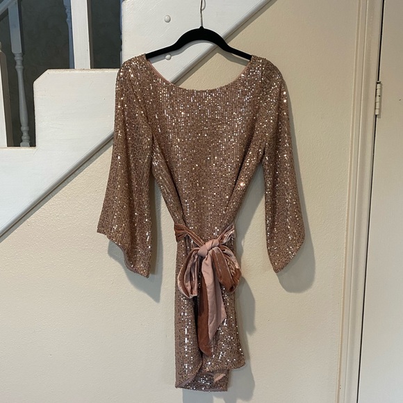 NWT ANTHROPOLOGIE Rose Gold Sequin Date Night Dress - Picture 4 of 15